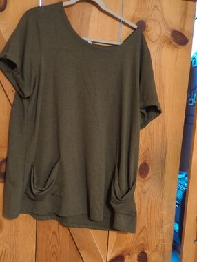Cable & Gauge Olive Green Short Sleeve Pocket Tunic